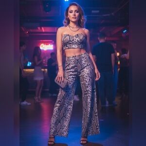 Euc  WINDSOR SNAKE STYLE combo top and palazzo pants super soft and trendy